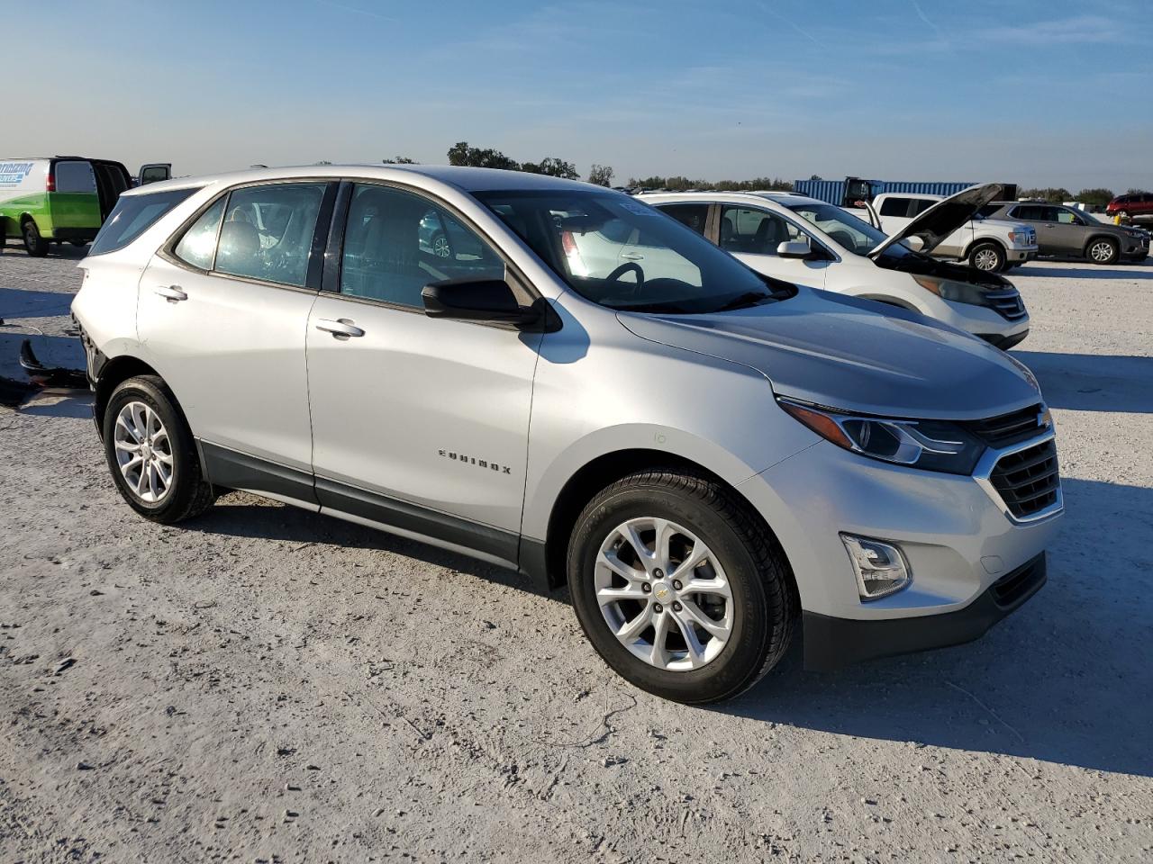 2018 Chevrolet Equinox VIN 2GNAXHEV3J6232093 Copart auction photo, rear end damage thumbnail 4