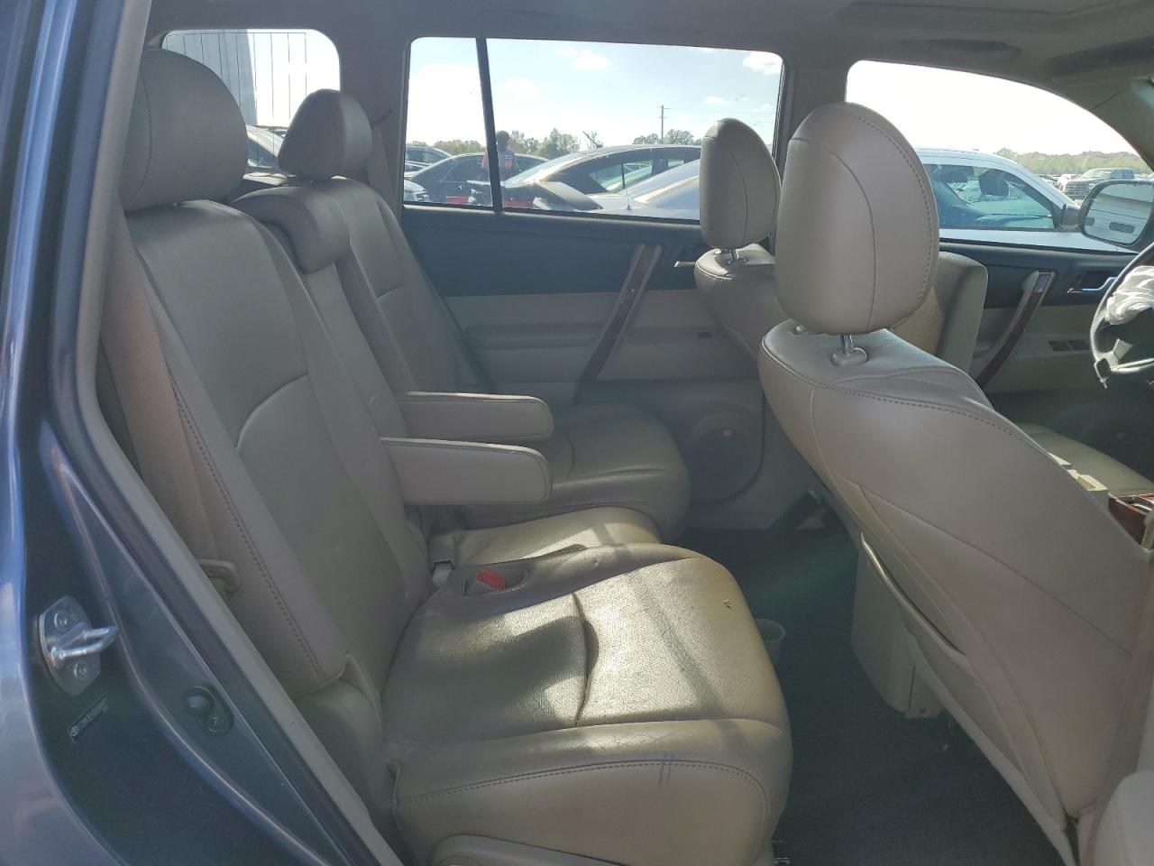 2011 Toyota Highlander VIN 5TDYK3EH3BS049271 Copart auction photo, front end damage thumbnail 11