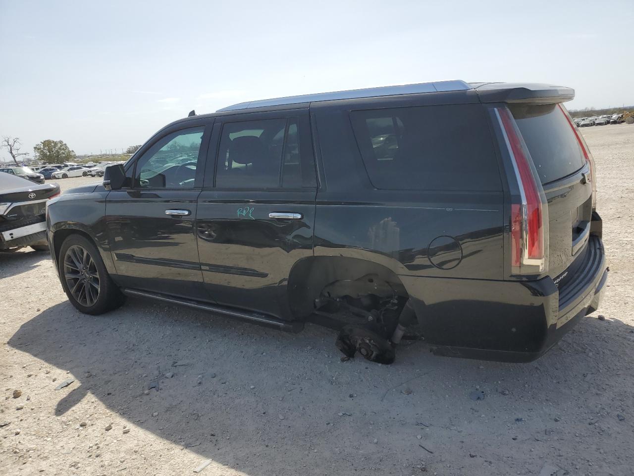 2019 Cadillac Escalade VIN 1GYS4CKJ9KR373261 Copart auction photo, rear end / undercarriage damage thumbnail 2