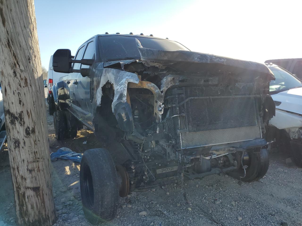 2017 Ford F350 VIN 1FT8W3DT7HEC20256 Copart auction photo, burn - engine damage thumbnail 4