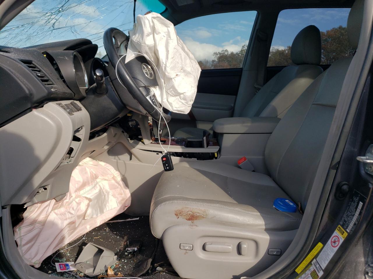 2012 Toyota Highlander VIN 5TDDK3EH9CS162352 Copart auction photo, front end / side damage thumbnail 7