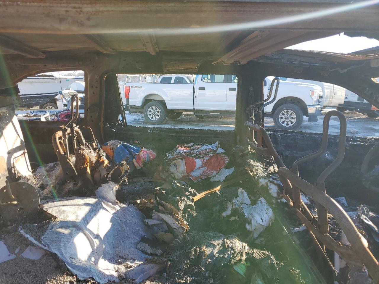 2019 Toyota Highlander VIN 5TDJZRFH3KS968721 Copart auction photo, burn / burn - interior damage thumbnail 11