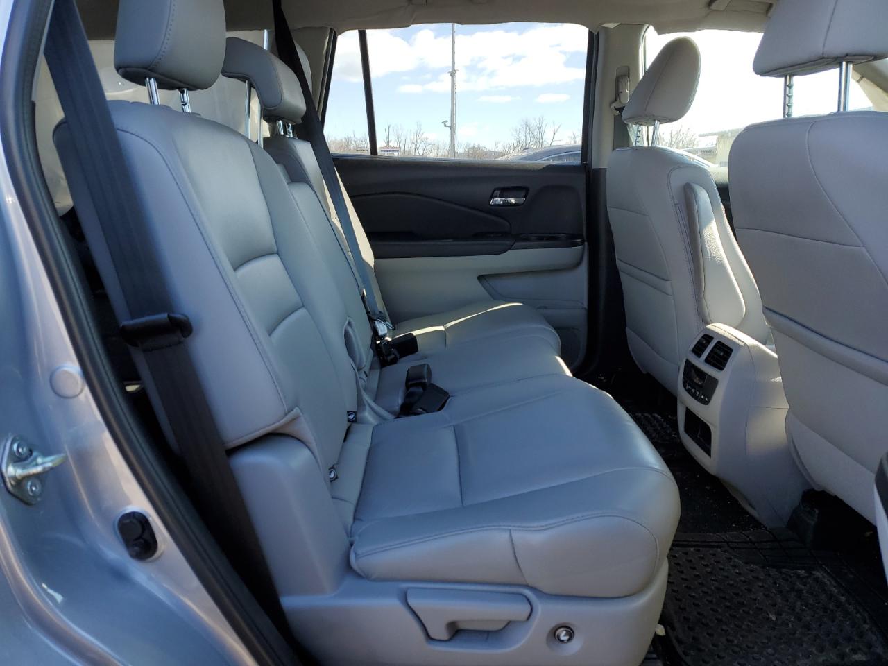 2018 Honda Pilot VIN 5FNYF6H59JB055862 Copart auction photo, front end / minor dent/scratches damage thumbnail 11