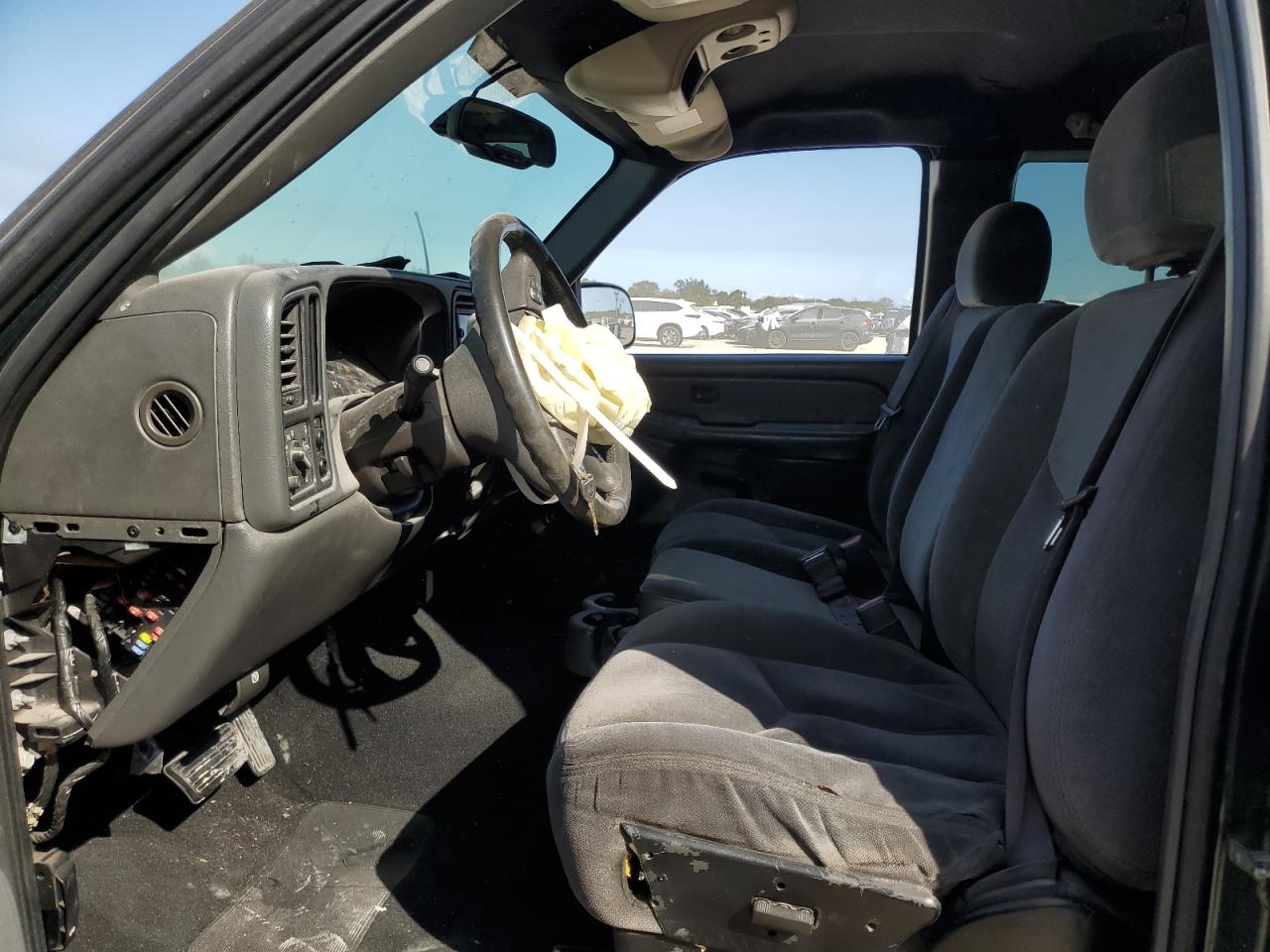 2004 GMC Sierra VIN 1GTEC19V24Z332962 Copart auction photo, front end / minor dent/scratches damage thumbnail 7