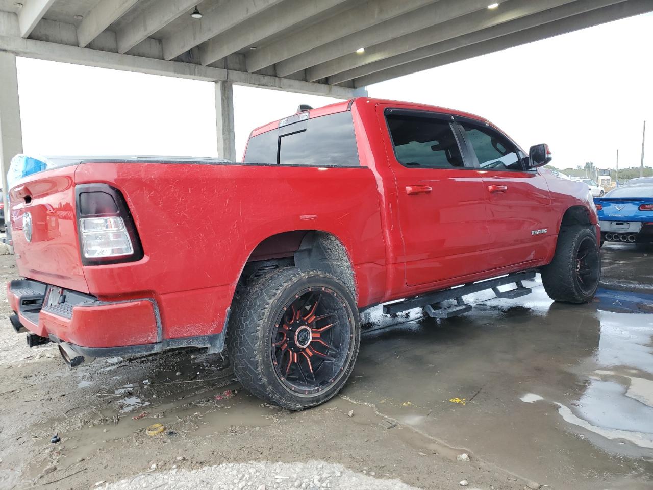 2021 RAM 1500 VIN 1C6RREFT1MN753063 Copart auction photo, front end / minor dent/scratches damage thumbnail 3