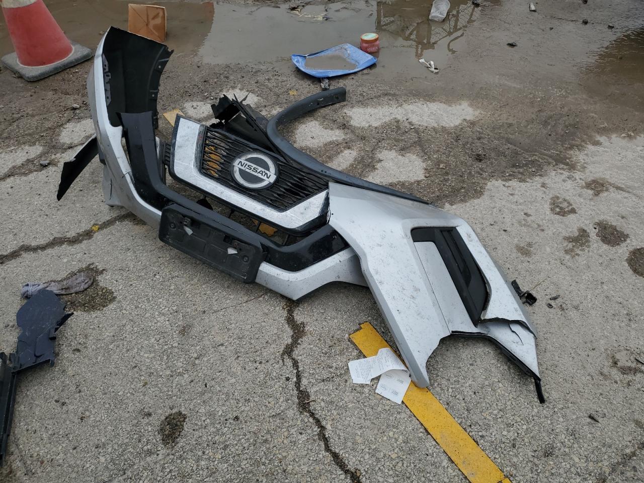 2018 Nissan Rogue VIN KNMAT2MV6JP611771 Copart auction photo, front end / side damage thumbnail 15