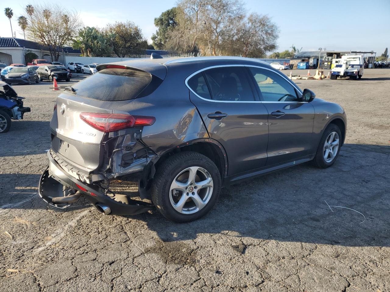 2019 Alfa Romeo Stelvio VIN ZASPAJAN9K7C37194 Copart auction photo, rear end / minor dent/scratches damage thumbnail 3