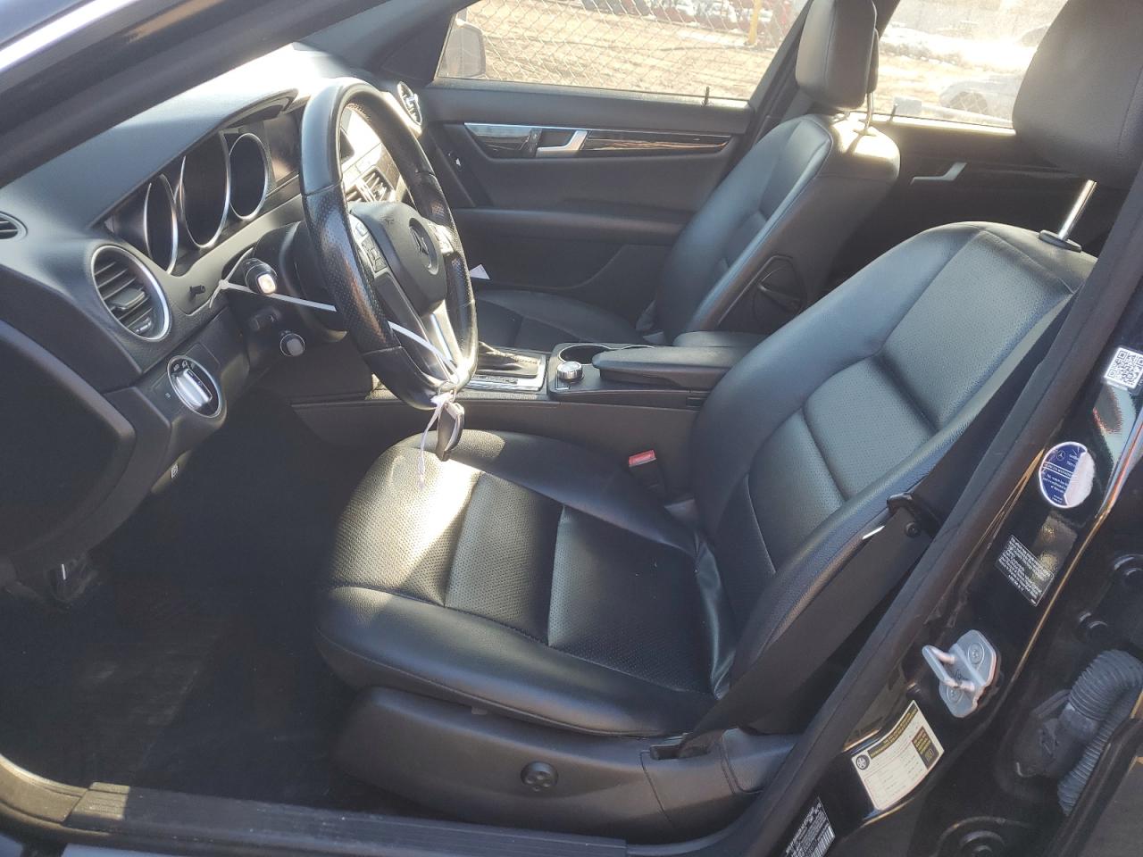 2013 Mercedes-Benz C-klasse VIN WDDGF8AB3DR289717 Copart auction photo, front end / minor dent/scratches damage thumbnail 7