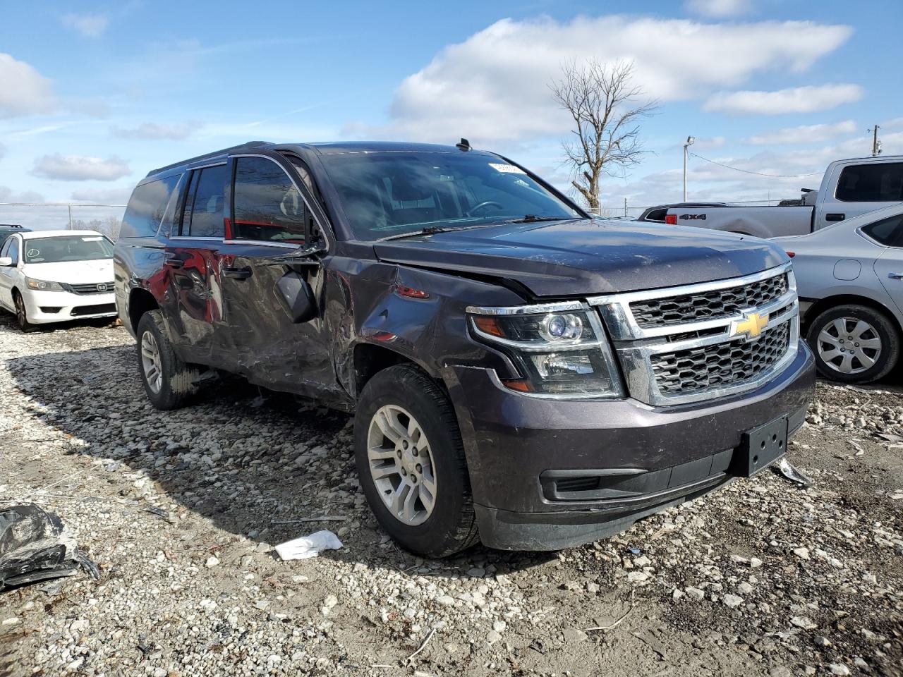 2015 Chevrolet Suburban VIN 1GNSKJKCXFR277573 Copart auction photo, side / front end damage thumbnail 4