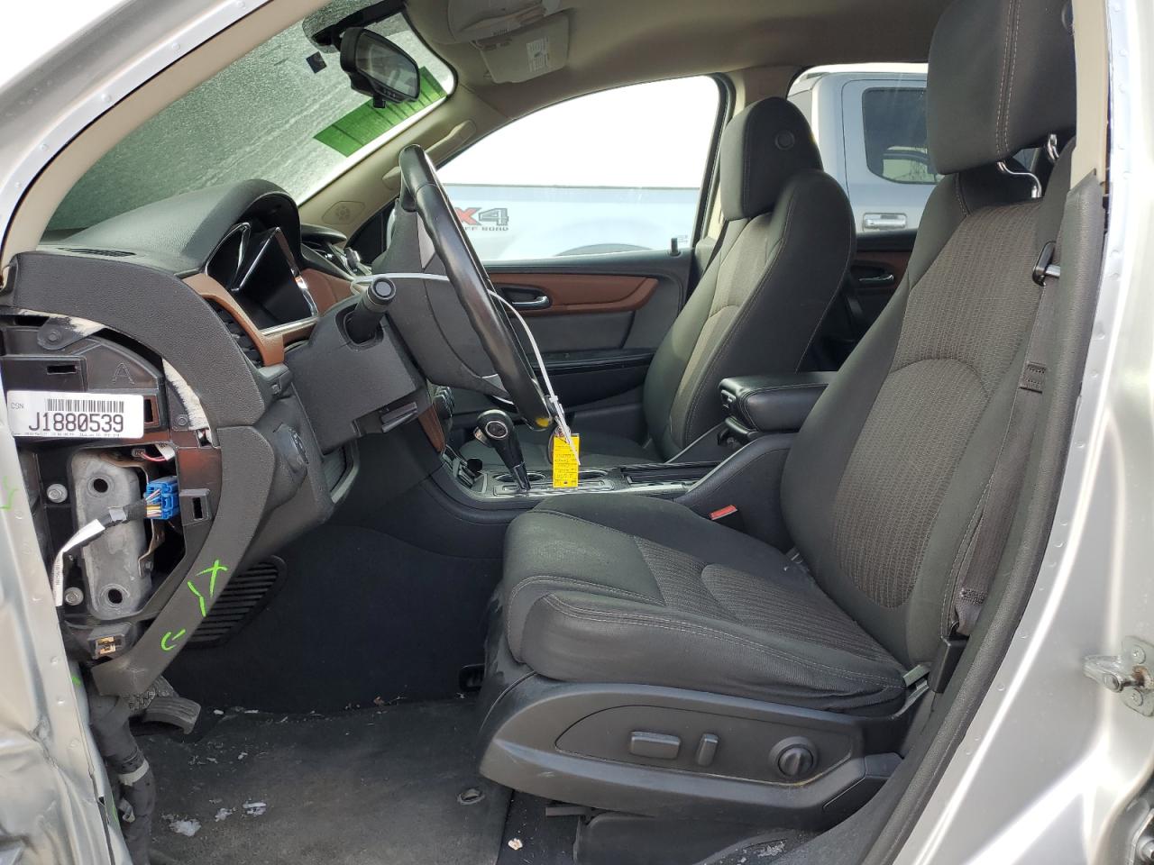 2015 Chevrolet Traverse VIN 1GNKVGKDXFJ312453 Copart auction photo, side / front end damage thumbnail 7