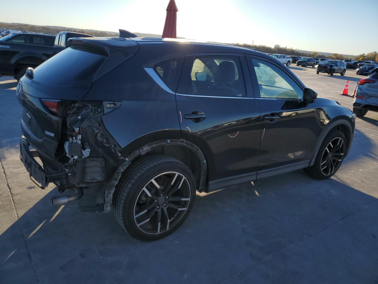 2019 Mazda CX-5 VIN JM3KFADM9K1605987 Copart auction photo, rear end damage thumbnail 3