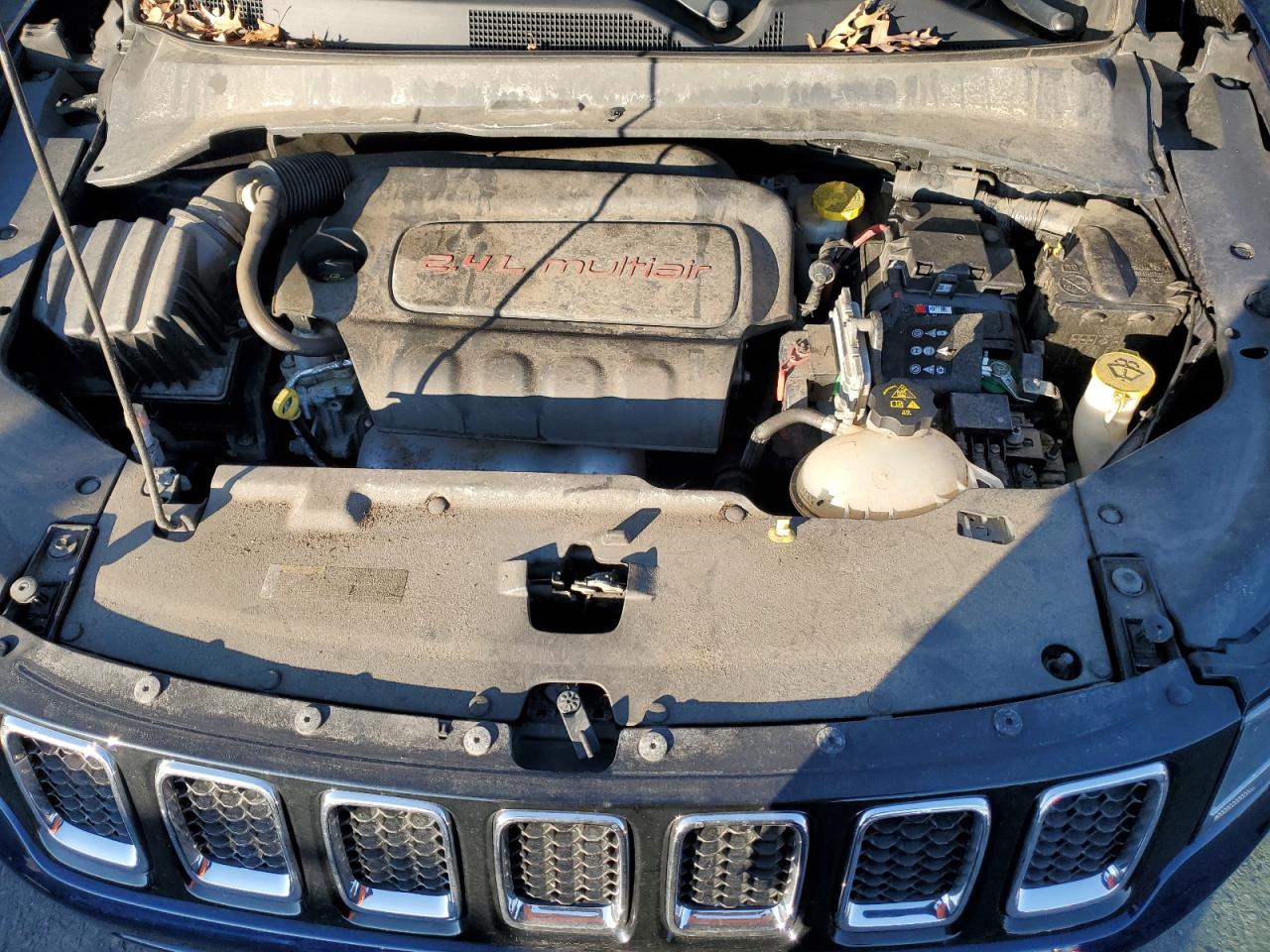 2018 Jeep Compass VIN 3C4NJDBB8JT201223 Copart auction photo, side damage thumbnail 12