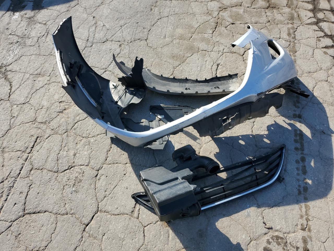 2013 Hyundai Elantra VIN KMHDH4AE0DU606792 Copart auction photo, front end / minor dent/scratches damage thumbnail 12