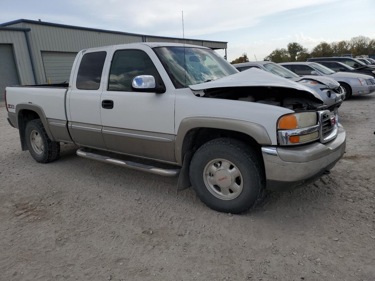 2002 GMC Sierra VIN 2GTEK19T421410052 Copart auction photo, front end damage thumbnail 4