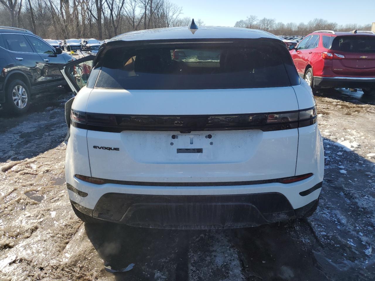 2024 Land Rover Range Rover VIN SALZL2FXXRH237505 Copart auction photo, side / front end damage thumbnail 6