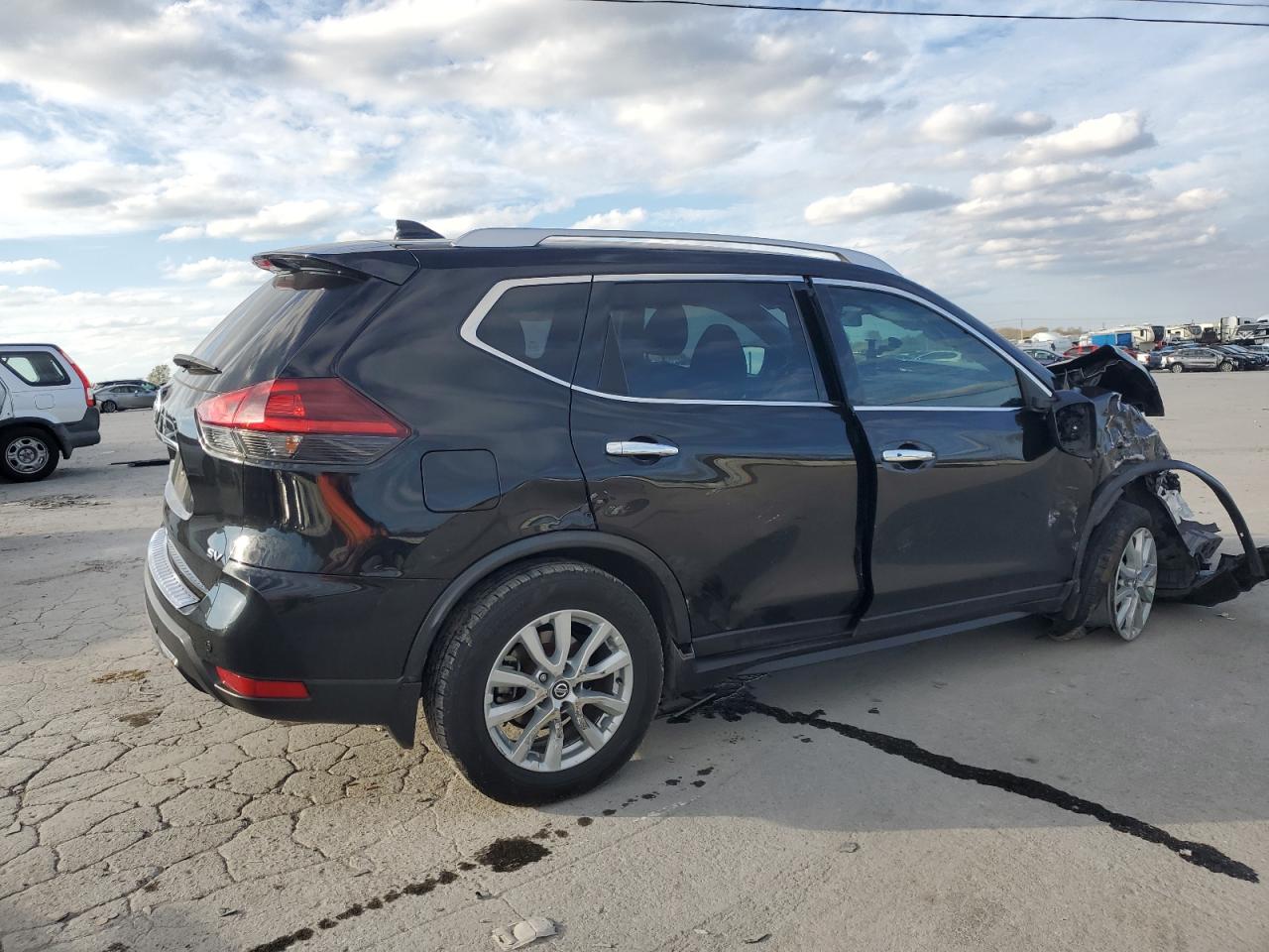 2020 Nissan Rogue VIN JN8AT2MT8LW013807 Copart auction photo, front end / side damage thumbnail 3