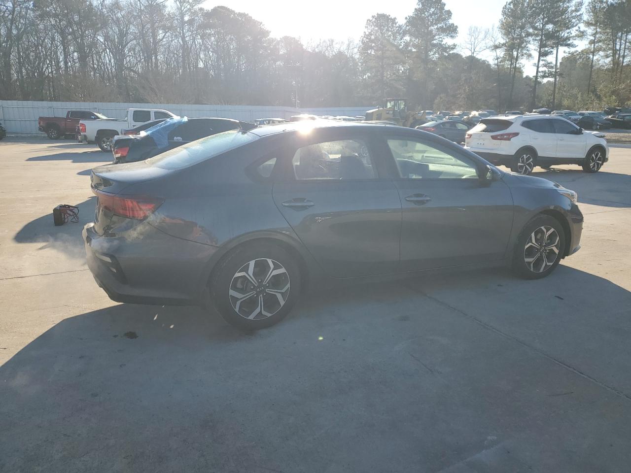 2019 KIA Forte VIN 3KPF24AD9KE112366 Copart auction photo, side / rear end damage thumbnail 3