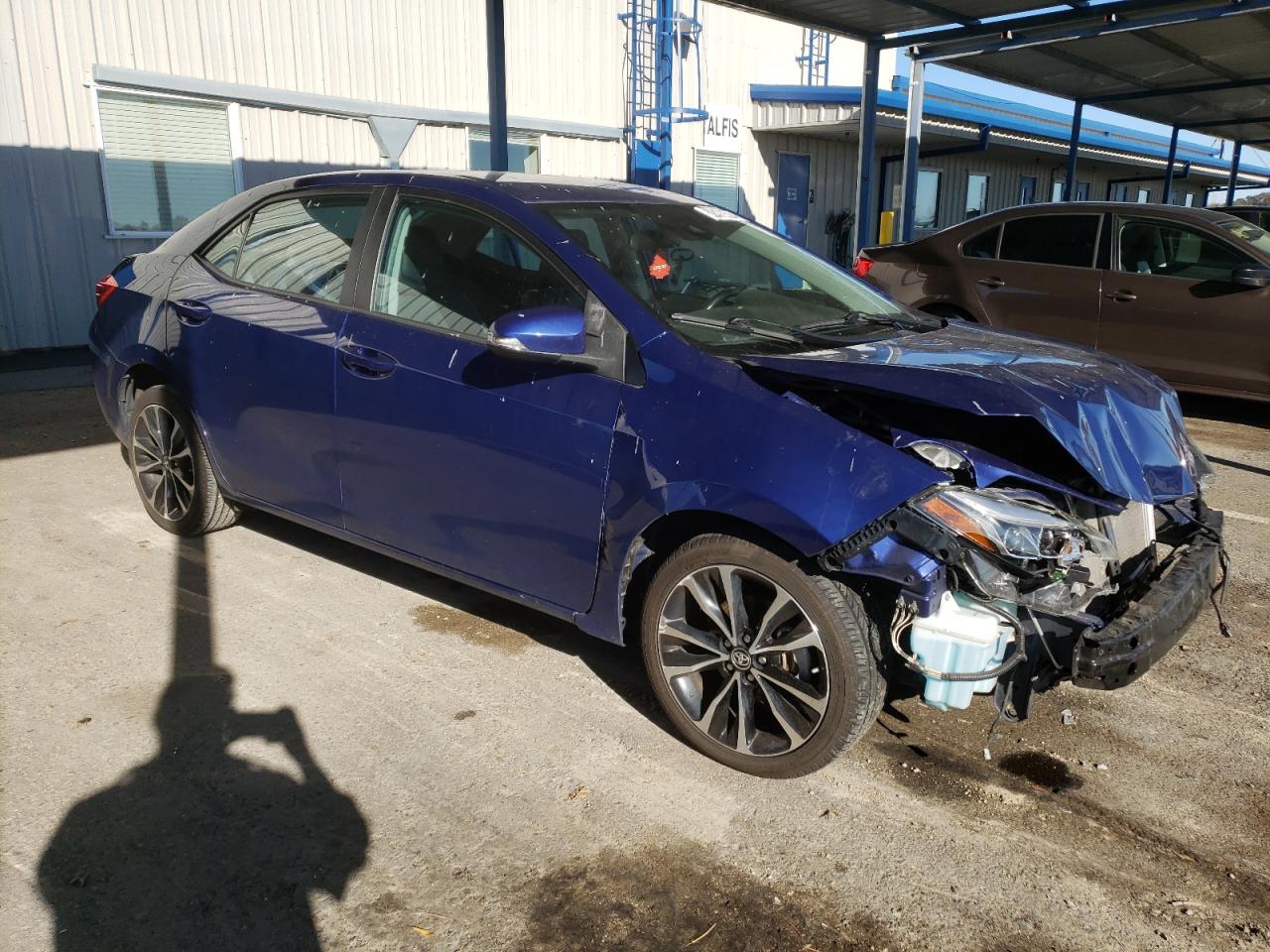 2018 Toyota Corolla VIN 2T1BURHE9JC044698 Copart auction photo, front end damage thumbnail 4