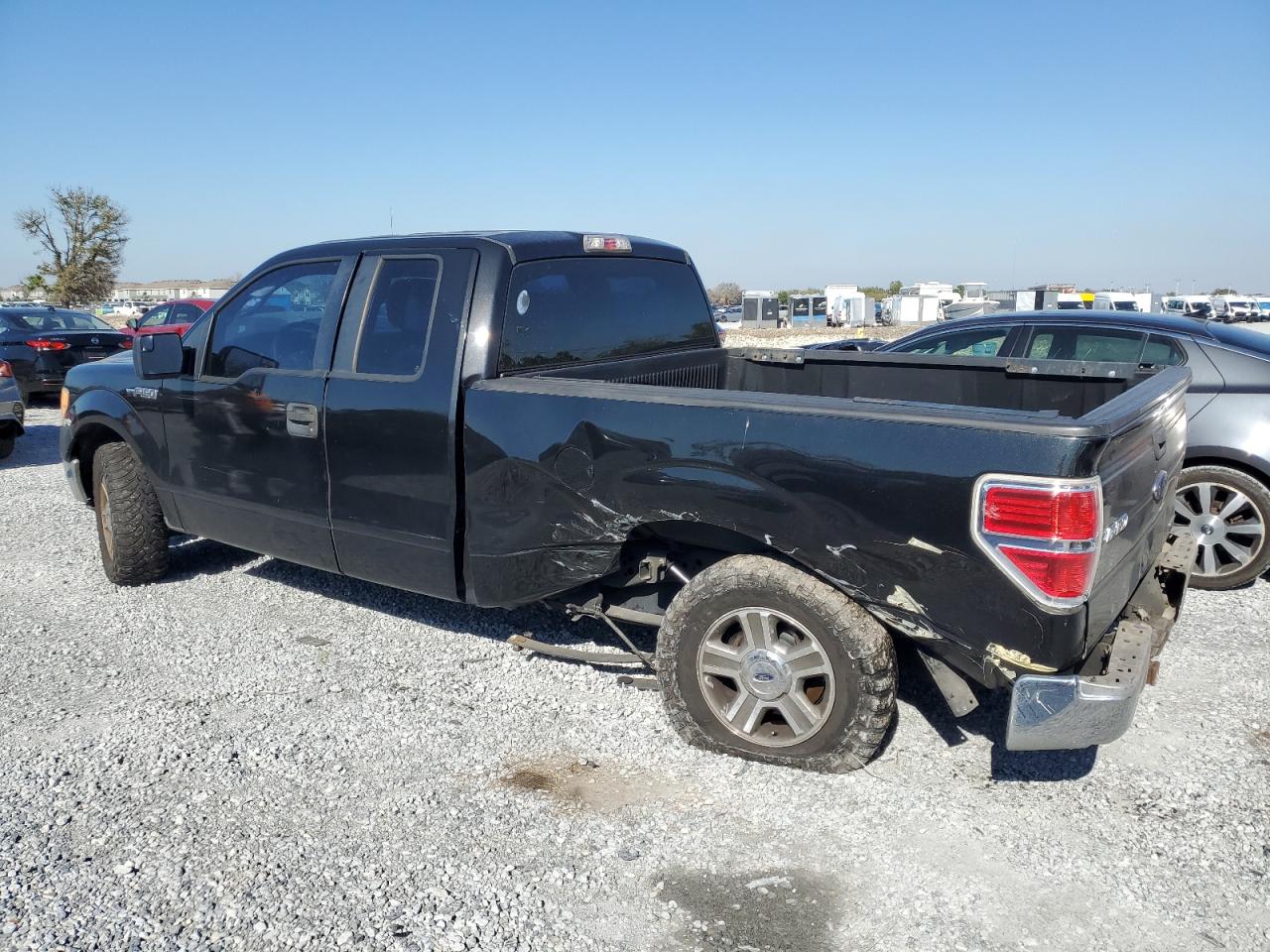 2014 Ford F-150 VIN 1FTEX1CM2EFC09492 Copart auction photo, side / undercarriage damage thumbnail 2