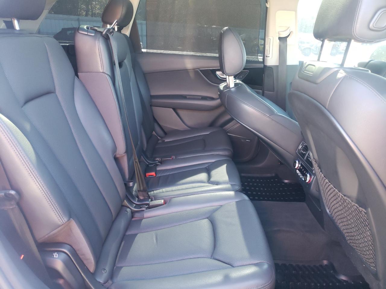 2017 Audi Q7 VIN WA1VAAF71HD035772 Copart auction photo, normal wear damage thumbnail 11