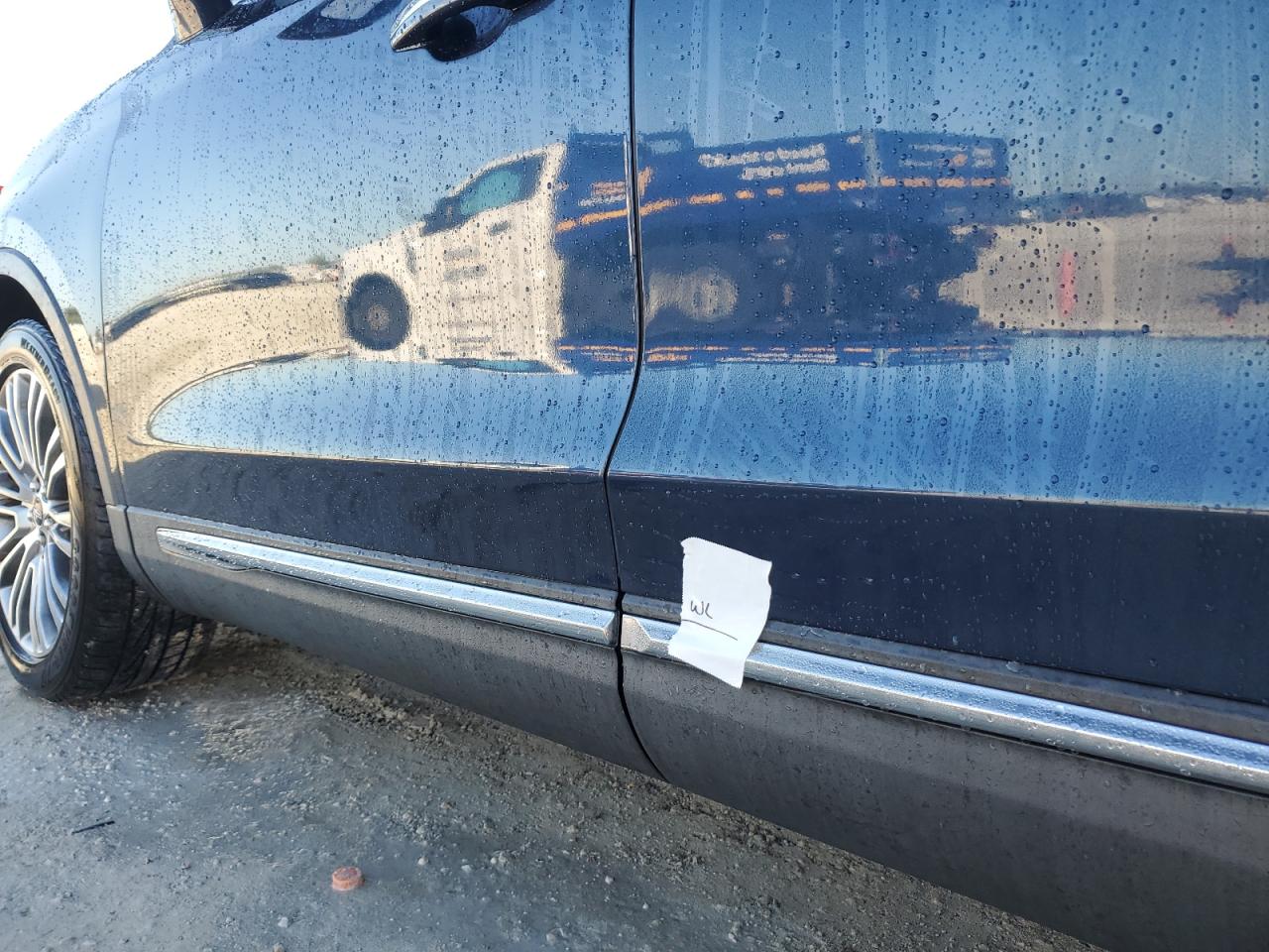 2017 Lincoln MKX VIN 2LMPJ6LR1HBL22326 Copart auction photo, water/flood damage thumbnail 13