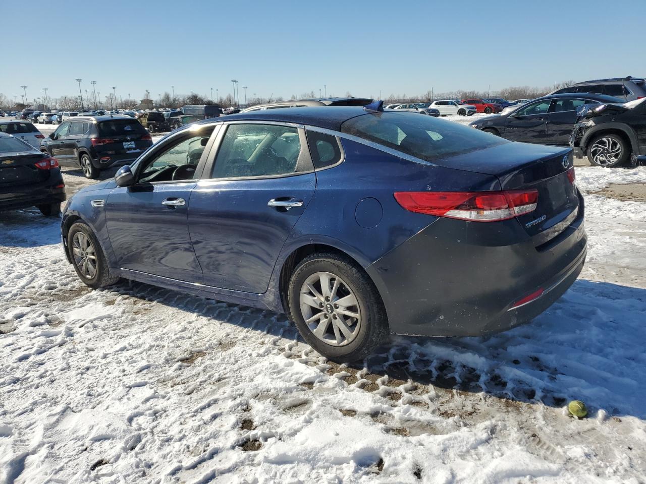 2018 KIA Optima VIN 5XXGT4L3XJG226212 Copart auction photo, vandalism / rear end damage thumbnail 2