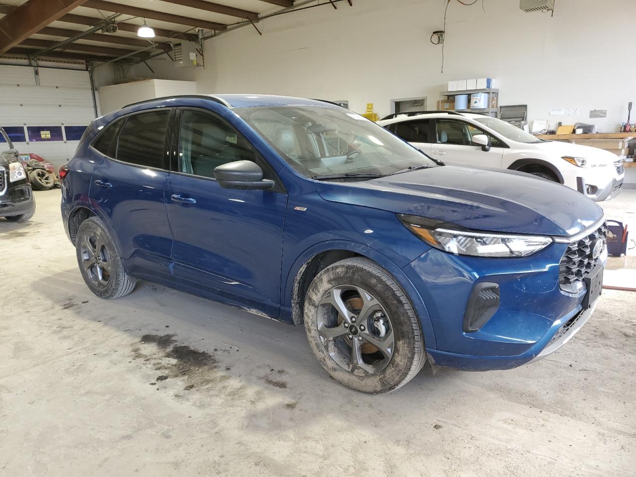 2023 Ford Escape VIN 1FMCU9MN1PUA38329 Copart auction photo, front end / side damage thumbnail 4