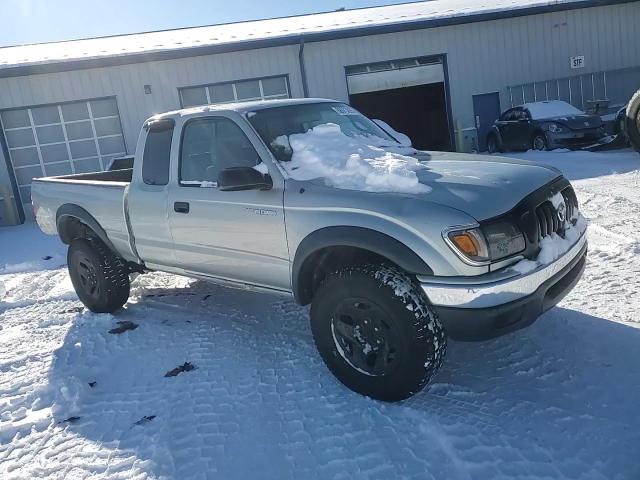 2002 Toyota Tacoma VIN 5TEWN72N52Z141579 Copart auction photo, rear end / minor dent/scratches damage thumbnail 10