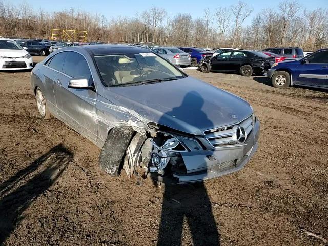 2011 Mercedes-Benz E-klasse VIN WDDKJ5GB3BF082936 Copart auction photo, front end / side damage thumbnail 11