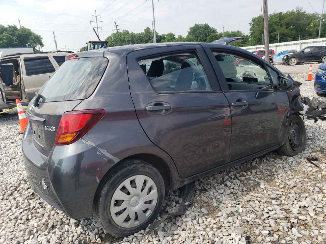 2017 Toyota Yaris VIN VNKKTUD35HA086088 Copart auction photo, front end / side damage thumbnail 3