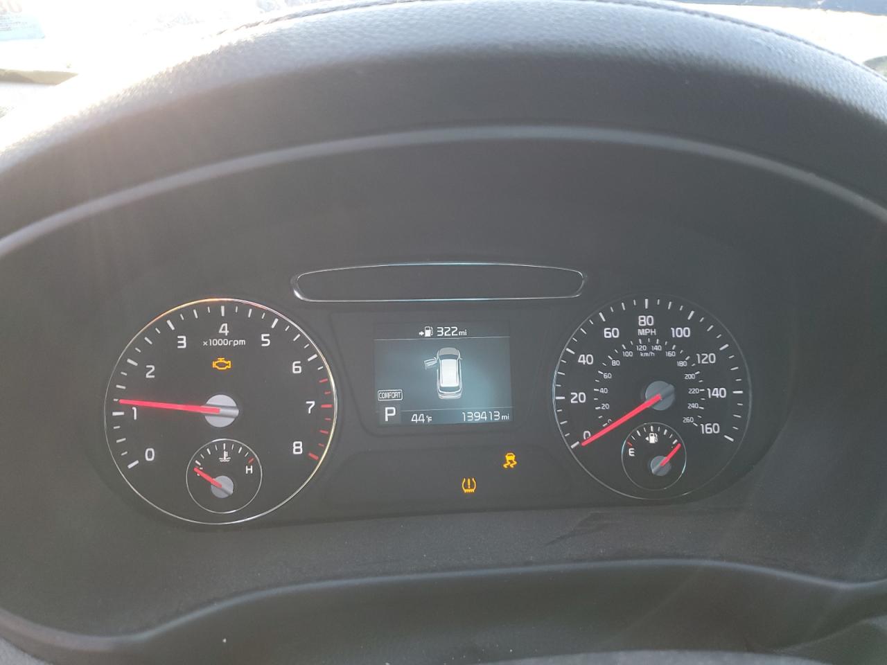 2019 KIA Sorento VIN 5XYPGDA36KG569877 Copart auction photo, all over damage thumbnail 9
