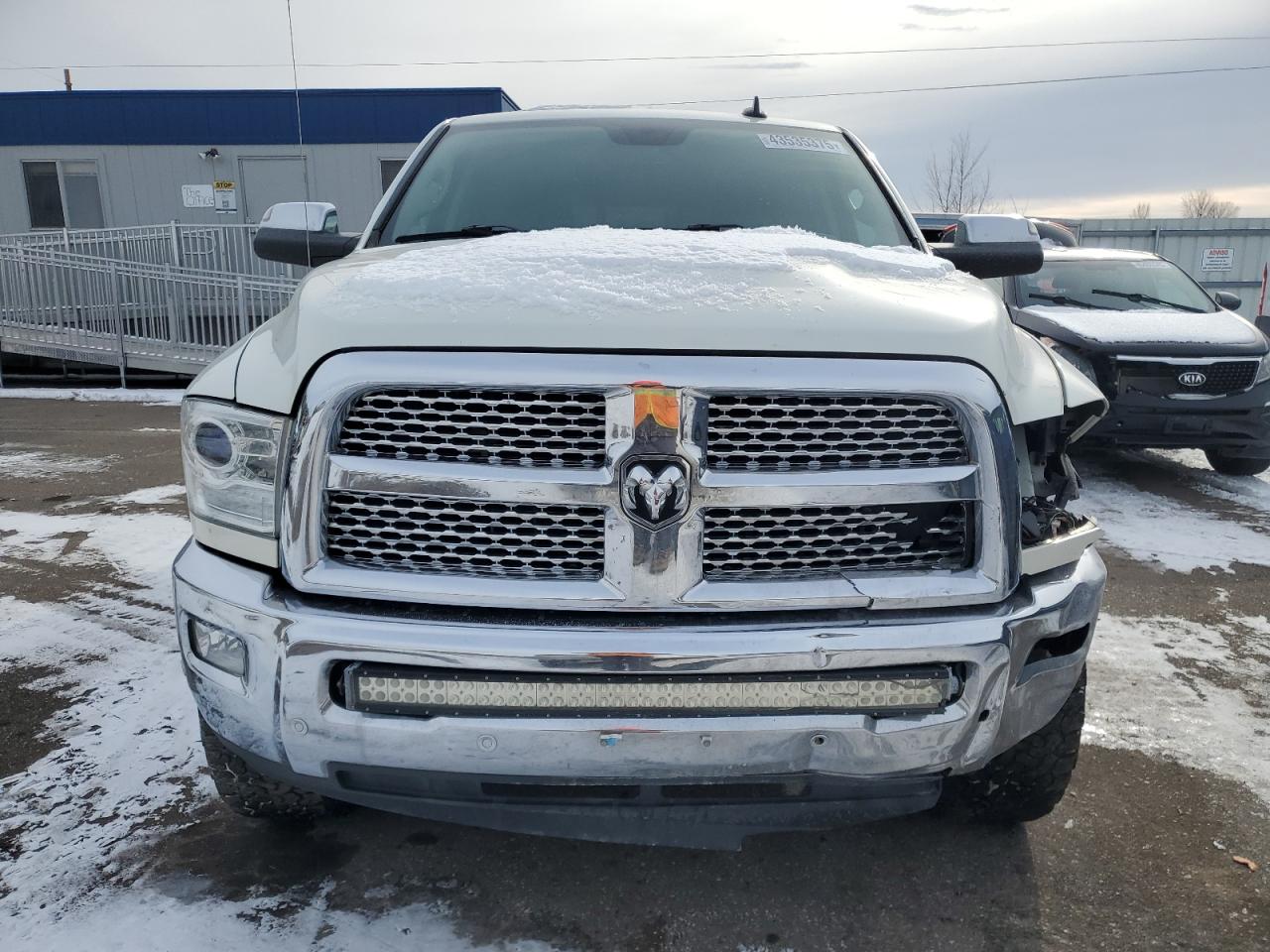 2017 RAM 2500 VIN 3C6UR5NJ0HG653190 Copart auction photo, side / front end damage thumbnail 5