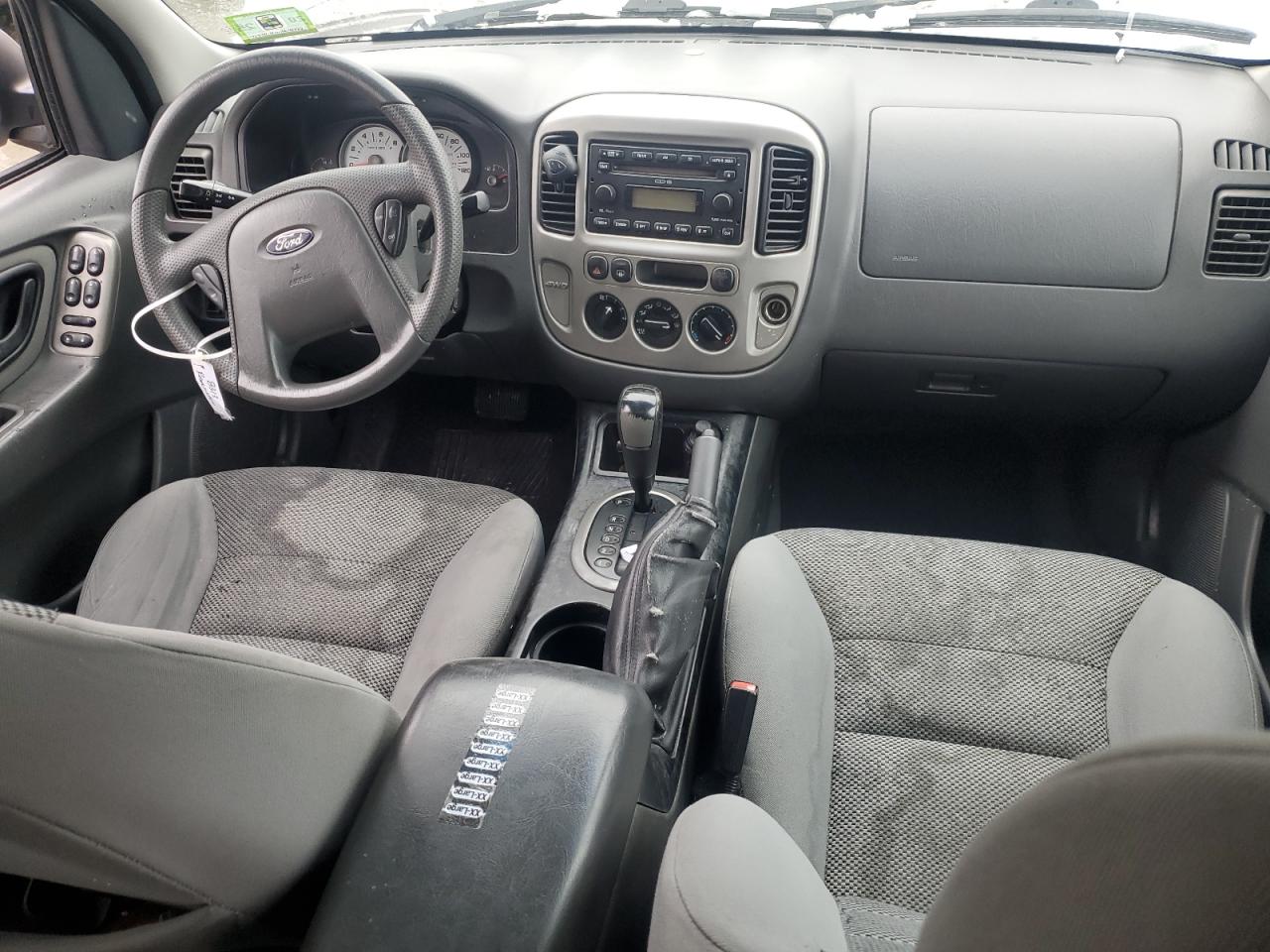 2005 Ford Escape VIN 1FMYU93135KA51175 Copart auction photo, front end damage thumbnail 8