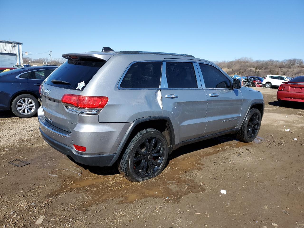 2015 Jeep Grand Cherokee VIN 1C4RJFBG5FC886647 Copart auction photo, vandalism / minor dent/scratches damage thumbnail 3