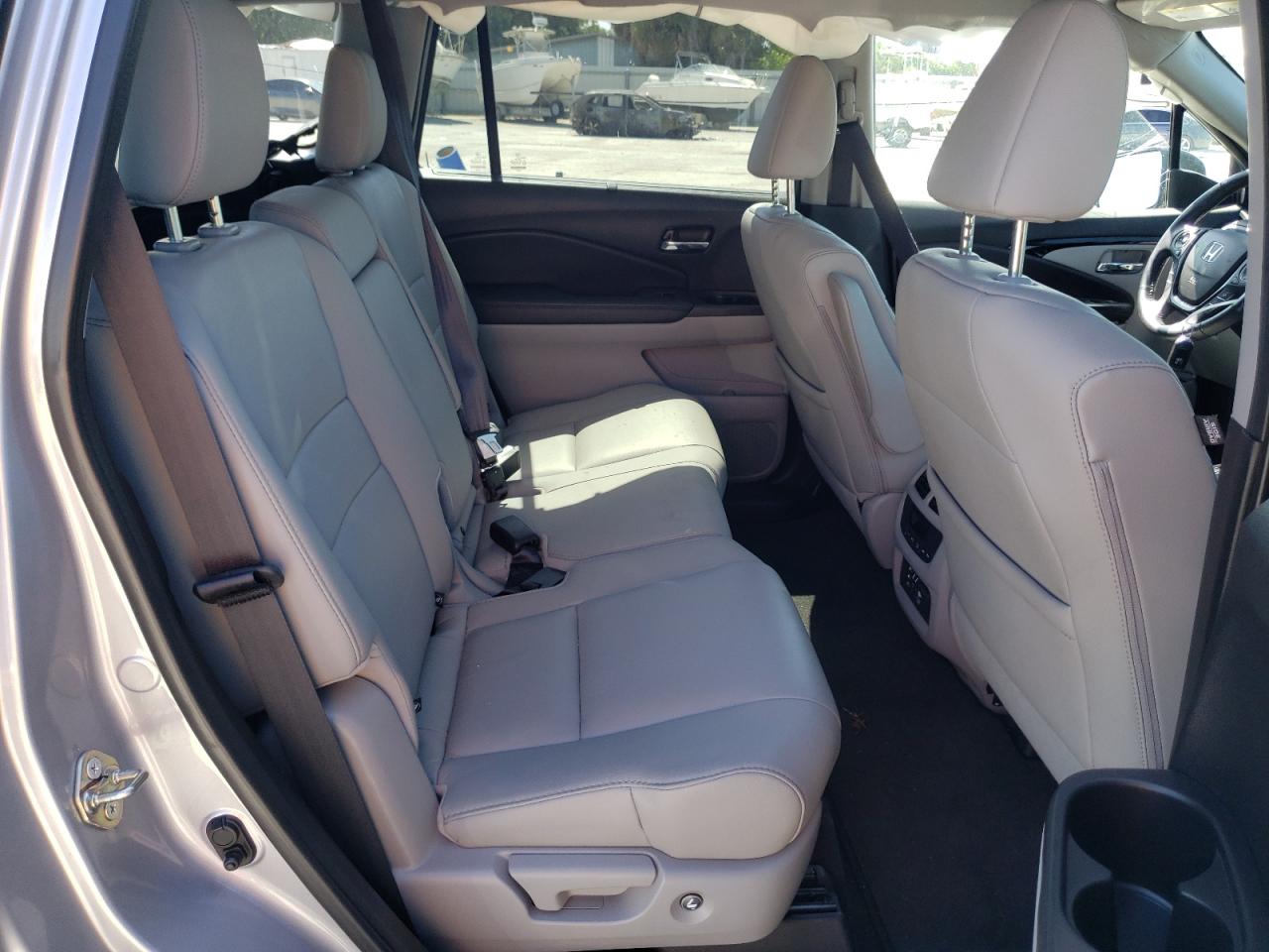 2017 Honda Pilot VIN 5FNYF5H95HB000106 Copart auction photo, side / front end damage thumbnail 6