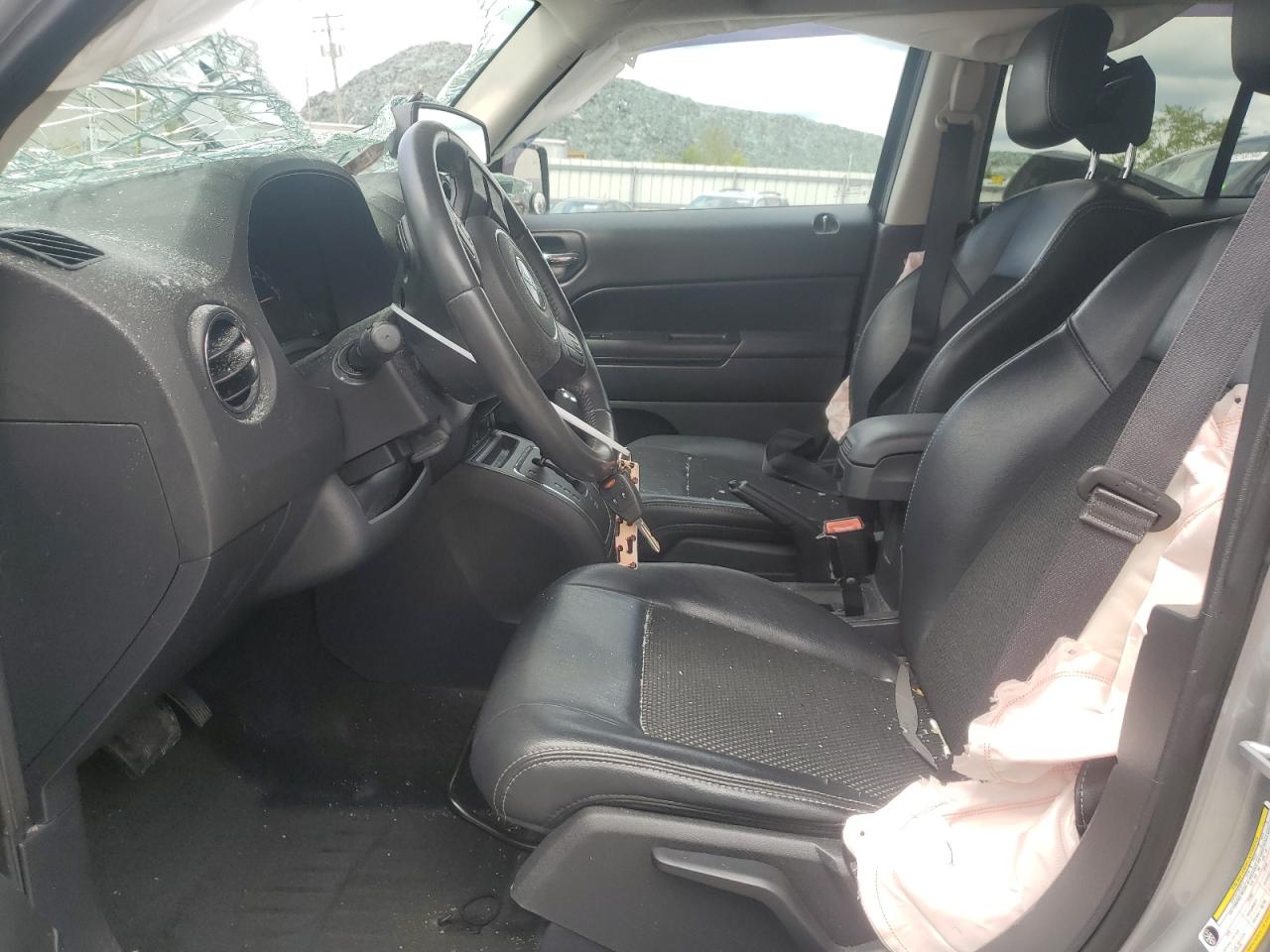 2016 Jeep Liberty (Patriot) VIN 1C4NJRBB4GD619239 Copart auction photo, side / rear end damage thumbnail 7