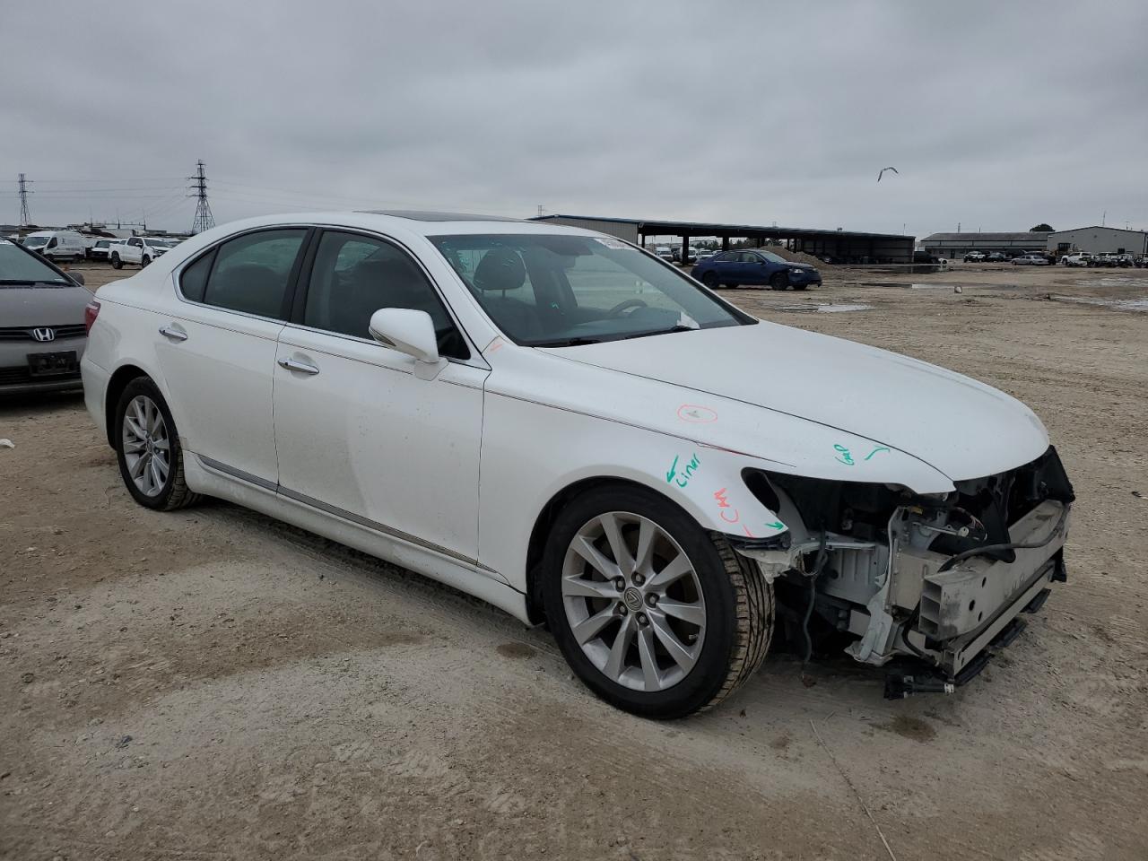 2012 Lexus LS VIN JTHCL5EF2C5015183 Copart auction photo, front end / minor dent/scratches damage thumbnail 4