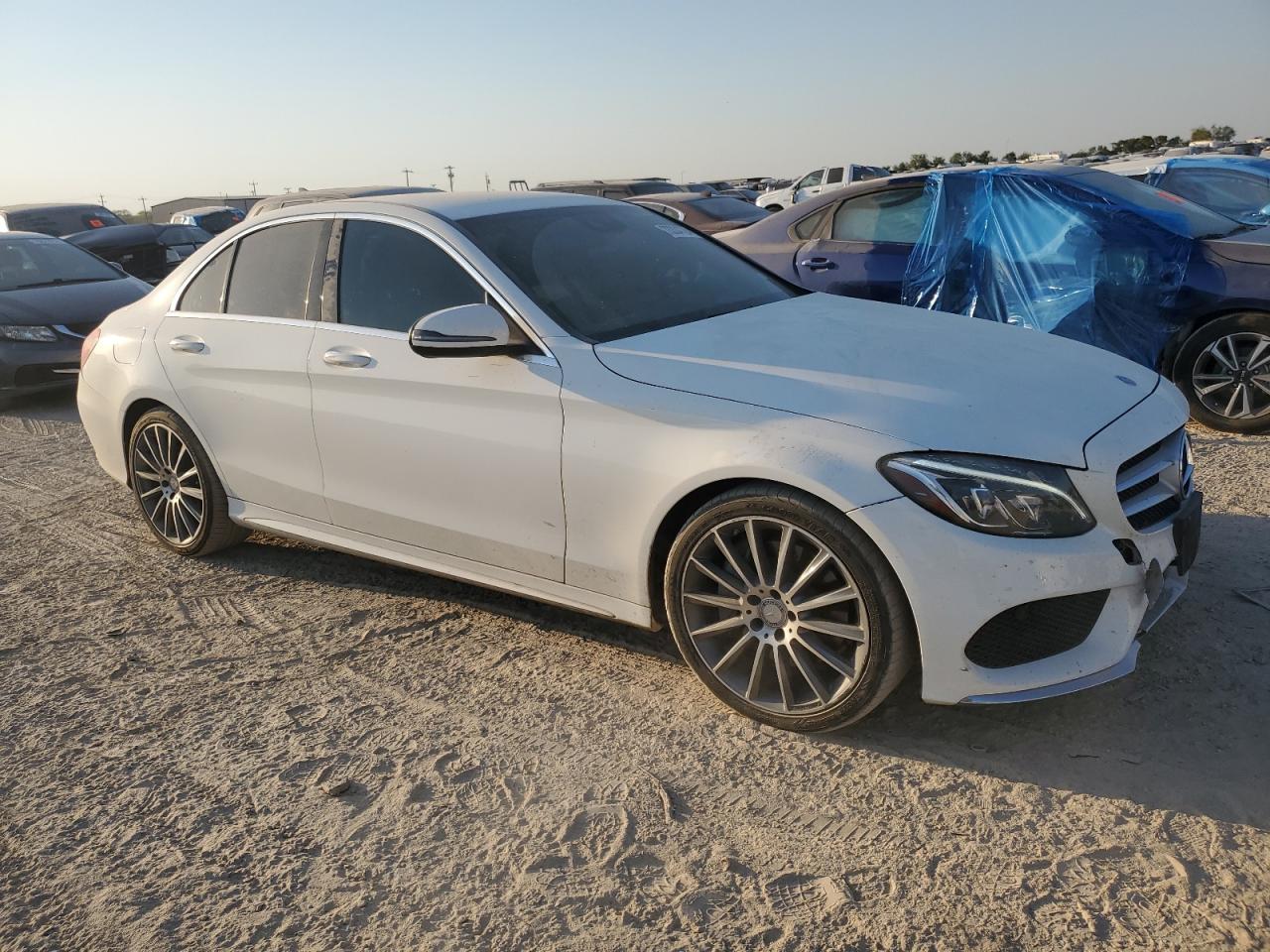 2016 Mercedes-Benz C-klasse VIN 55SWF4KB4GU173304 Copart auction photo, minor dent/scratches damage thumbnail 4