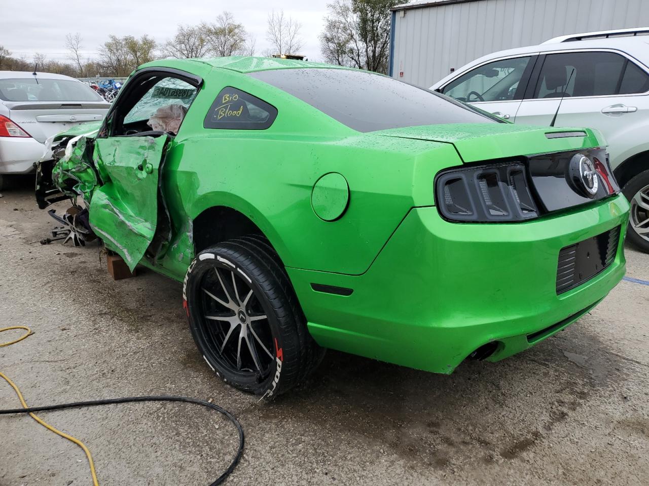 2014 Ford Mustang VIN 1ZVBP8AM7E5332318 Copart auction photo, front end / side damage thumbnail 2