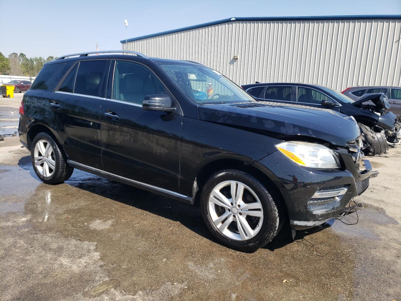 2014 Mercedes-Benz M-klasse VIN 4JGDA5JB6EA324014 Copart auction photo, front end damage thumbnail 4