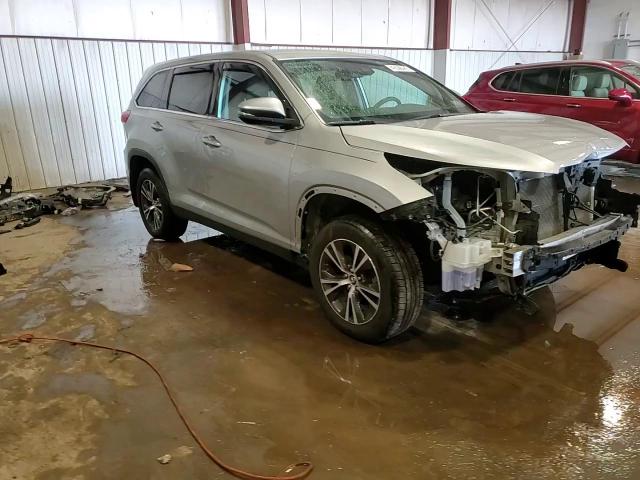 2019 Toyota Highlander VIN 5TDBZRFH9KS964113 Copart auction photo, front end damage thumbnail 15