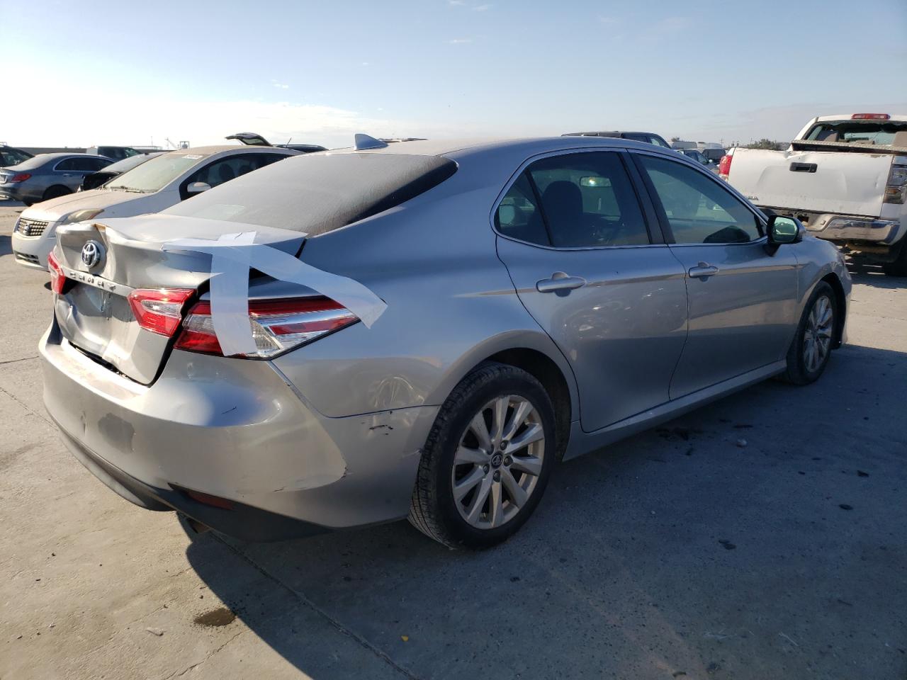 2020 Toyota Camry VIN 4T1C11AK4LU876109 Copart auction photo, rear end damage thumbnail 3