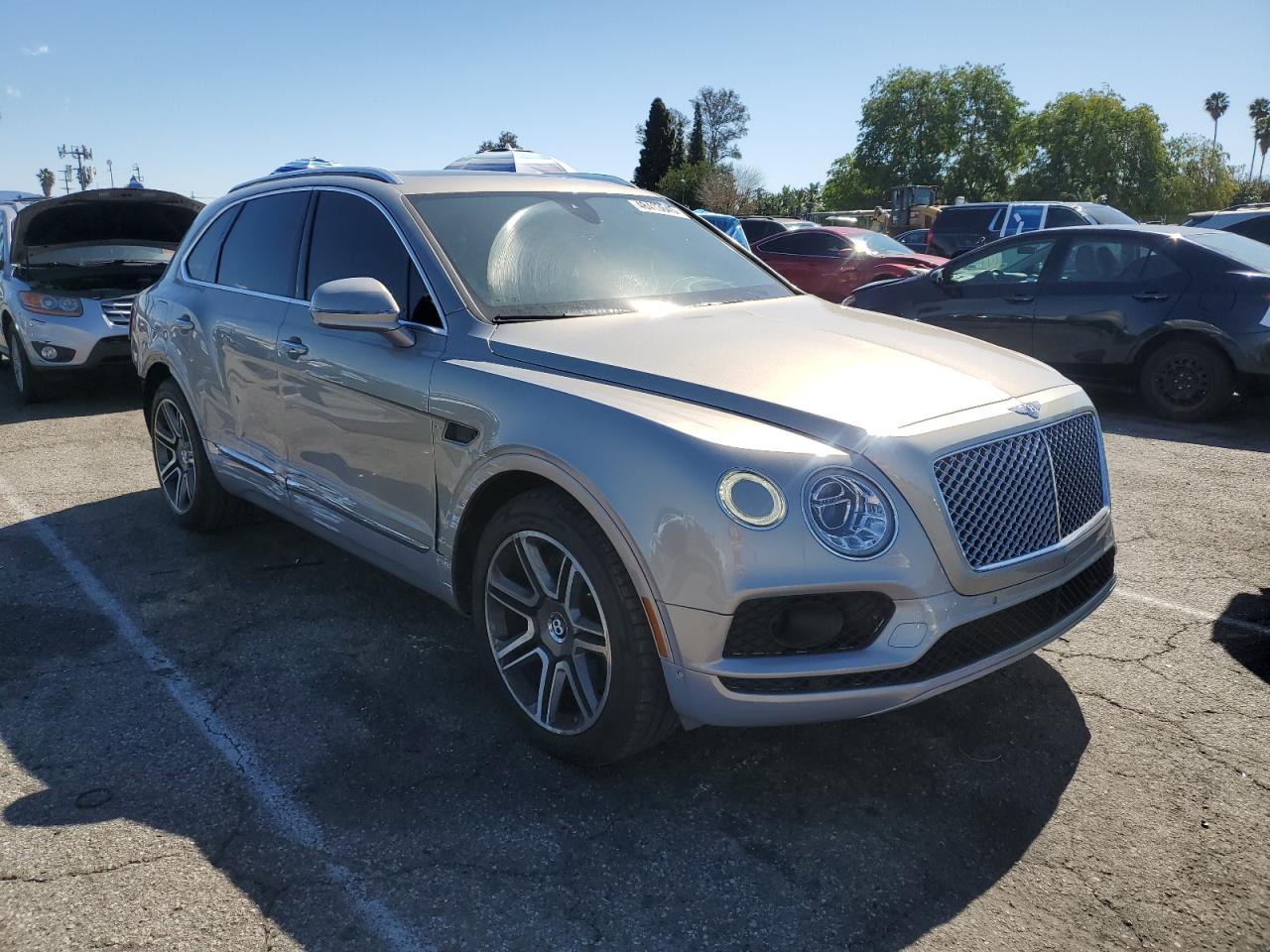 2018 Bentley Bentayga VIN SJAAC4ZV0JC020171 Copart auction photo, side / rear end damage thumbnail 4