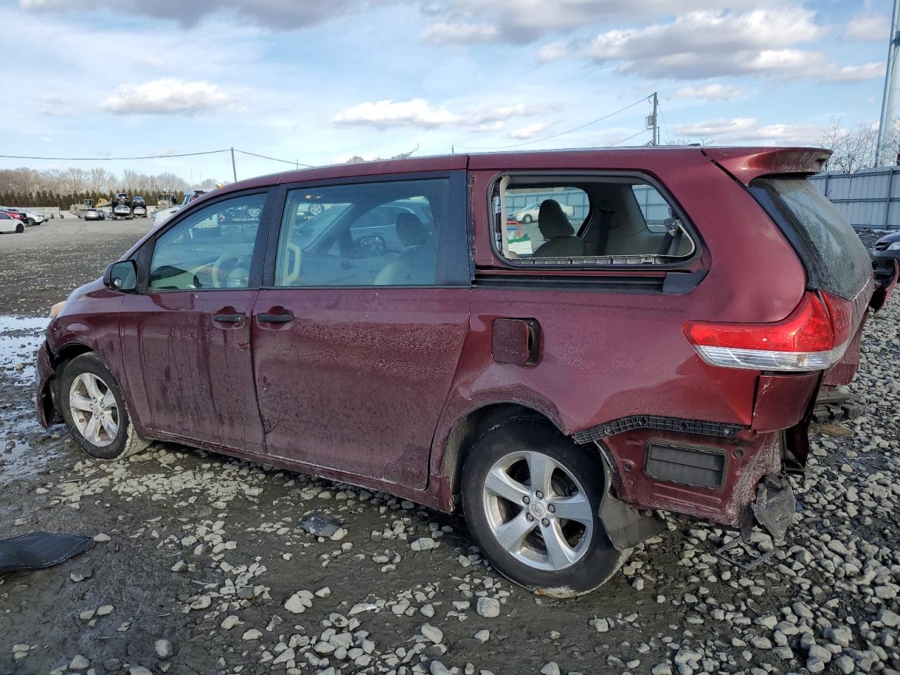 2012 Toyota Sienna VIN 5TDZK3DC0CS222689 Copart auction photo, front end / rear end damage thumbnail 2