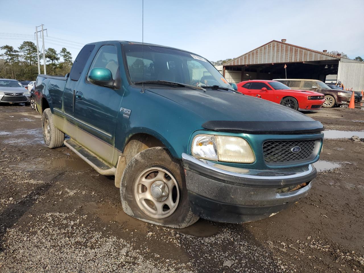 1998 Ford F-150 VIN 1FTZX17W4WNC01043 Copart auction photo, front end / side damage thumbnail 4