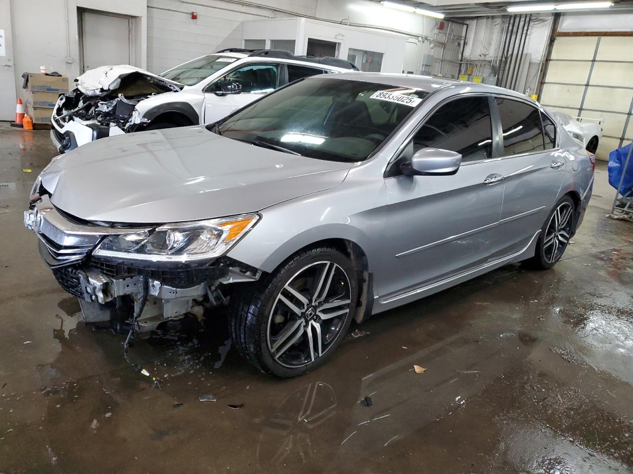 2017 Honda Accord VIN 1HGCR2F5XHA021012