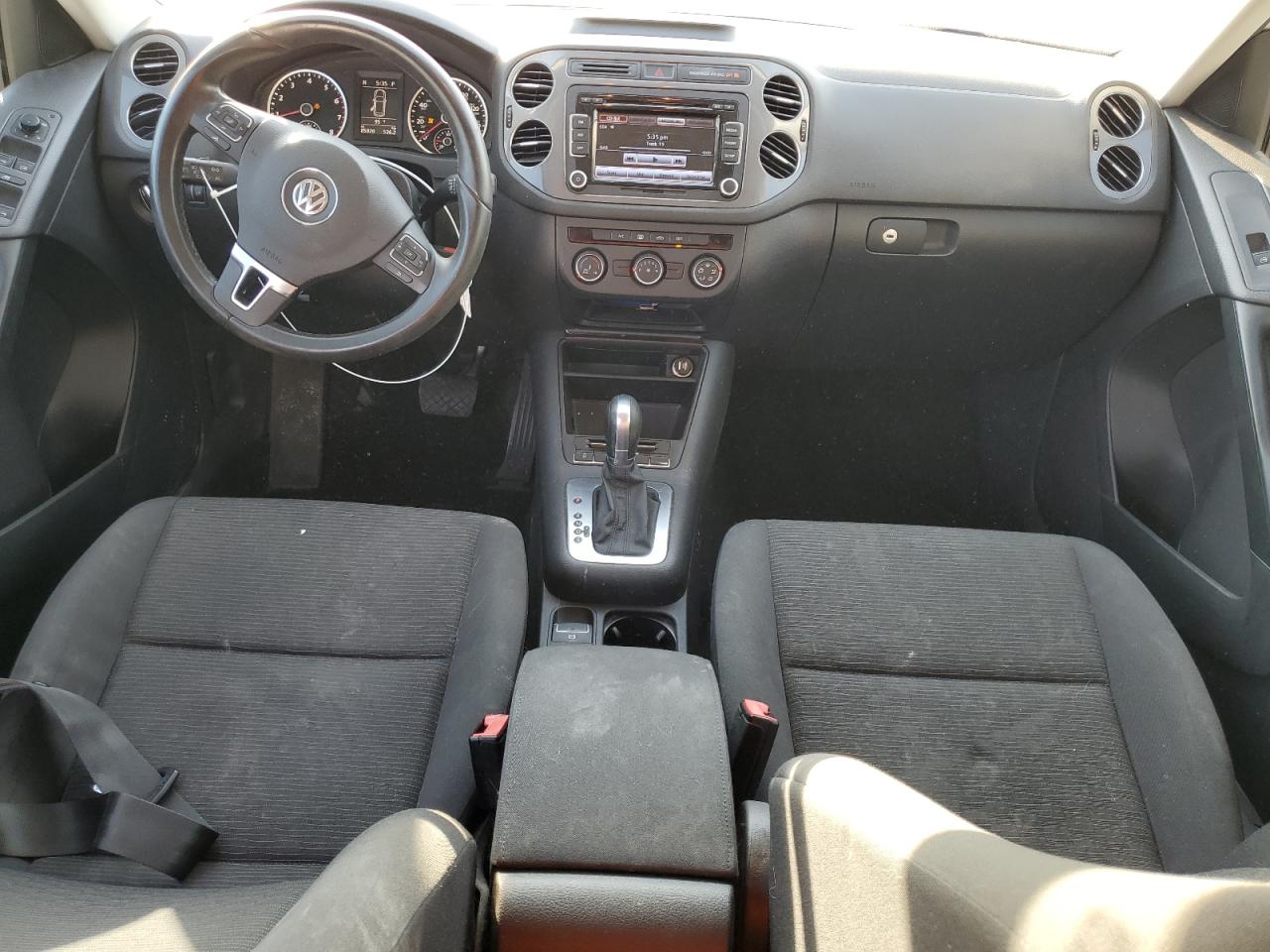 2015 Volkswagen Tiguan VIN WVGAV7AX7FW615298 Copart auction photo, front end damage thumbnail 8