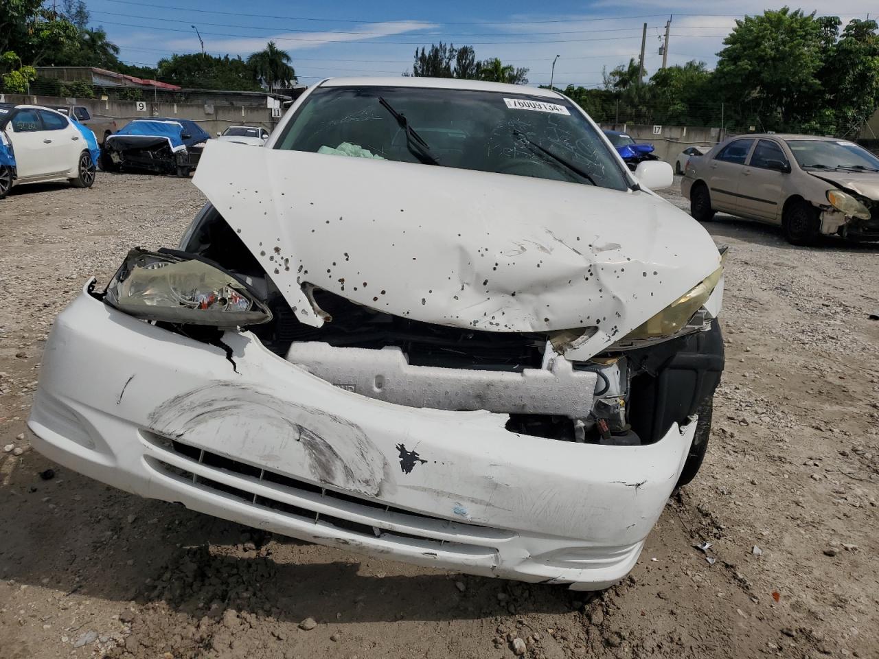2004 Toyota Camry VIN 4T1BE32K04U301727 Copart auction photo, front end damage thumbnail 5