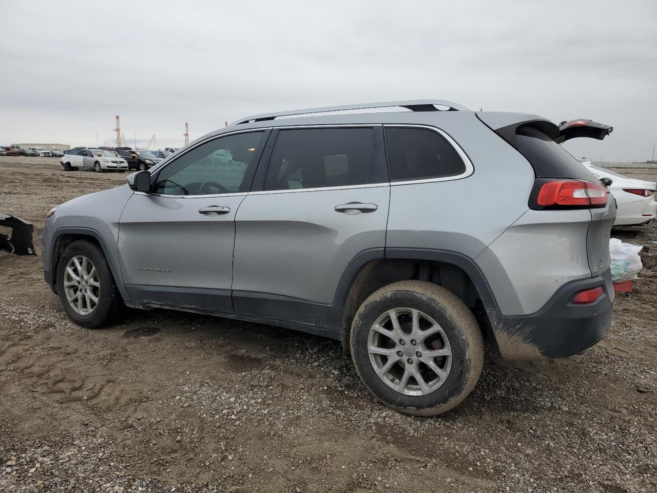 2017 Jeep Grand Cherokee VIN 1C4PJLCB3HW586874 Copart auction photo, front end / side damage thumbnail 2