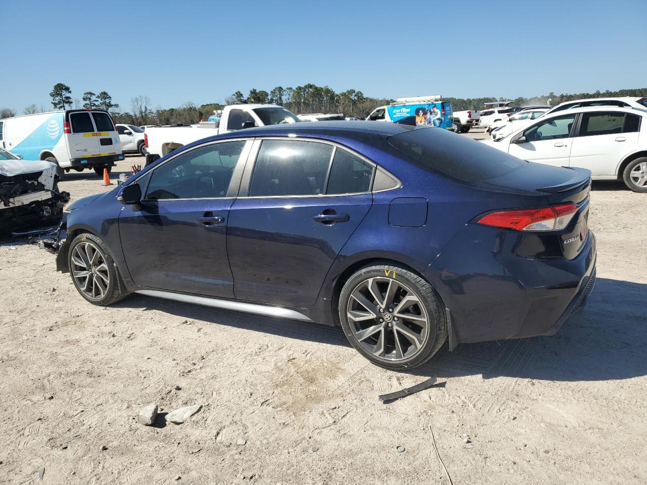 2020 Toyota Corolla VIN 5YFS4RCE1LP025976 Copart auction photo, front end / minor dent/scratches damage thumbnail 2
